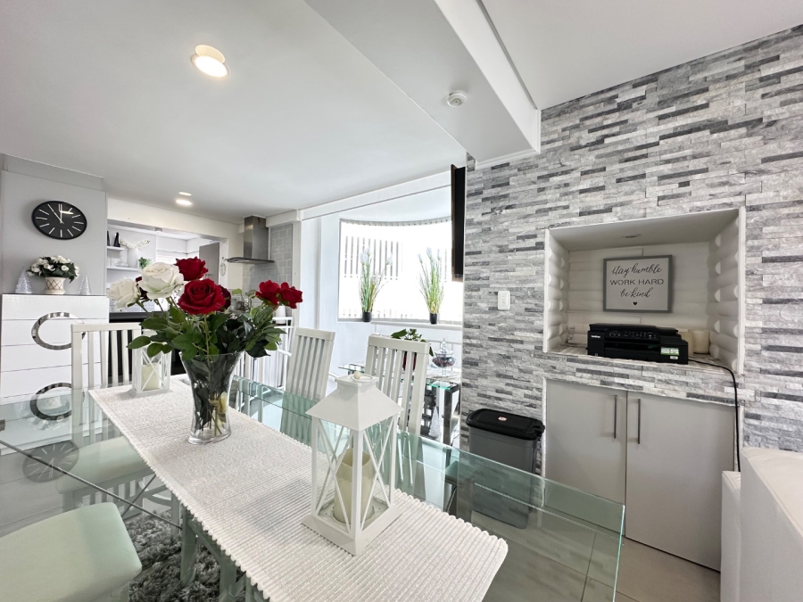 2 Bedroom Property for Sale in Island View Western Cape